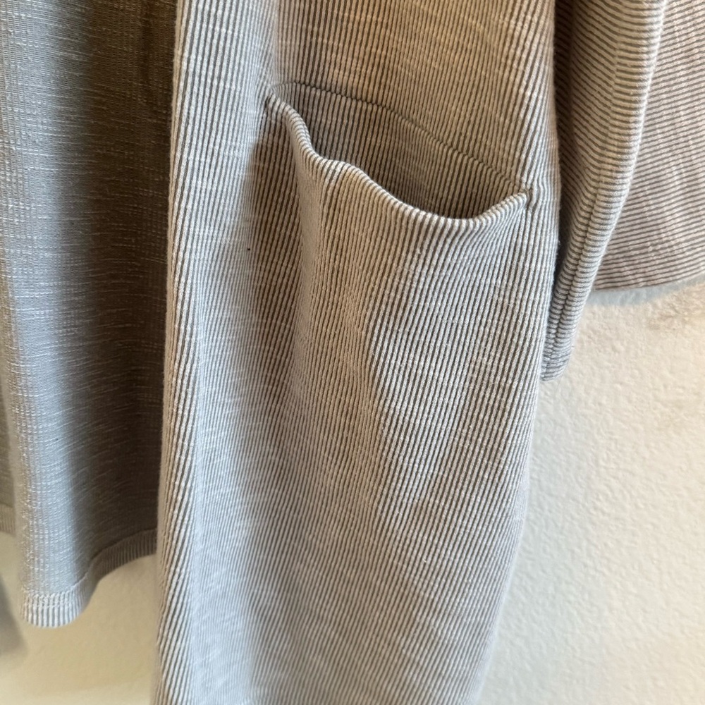 DONNI. Gray Ribbed Cardigan - Picture 4 of 4